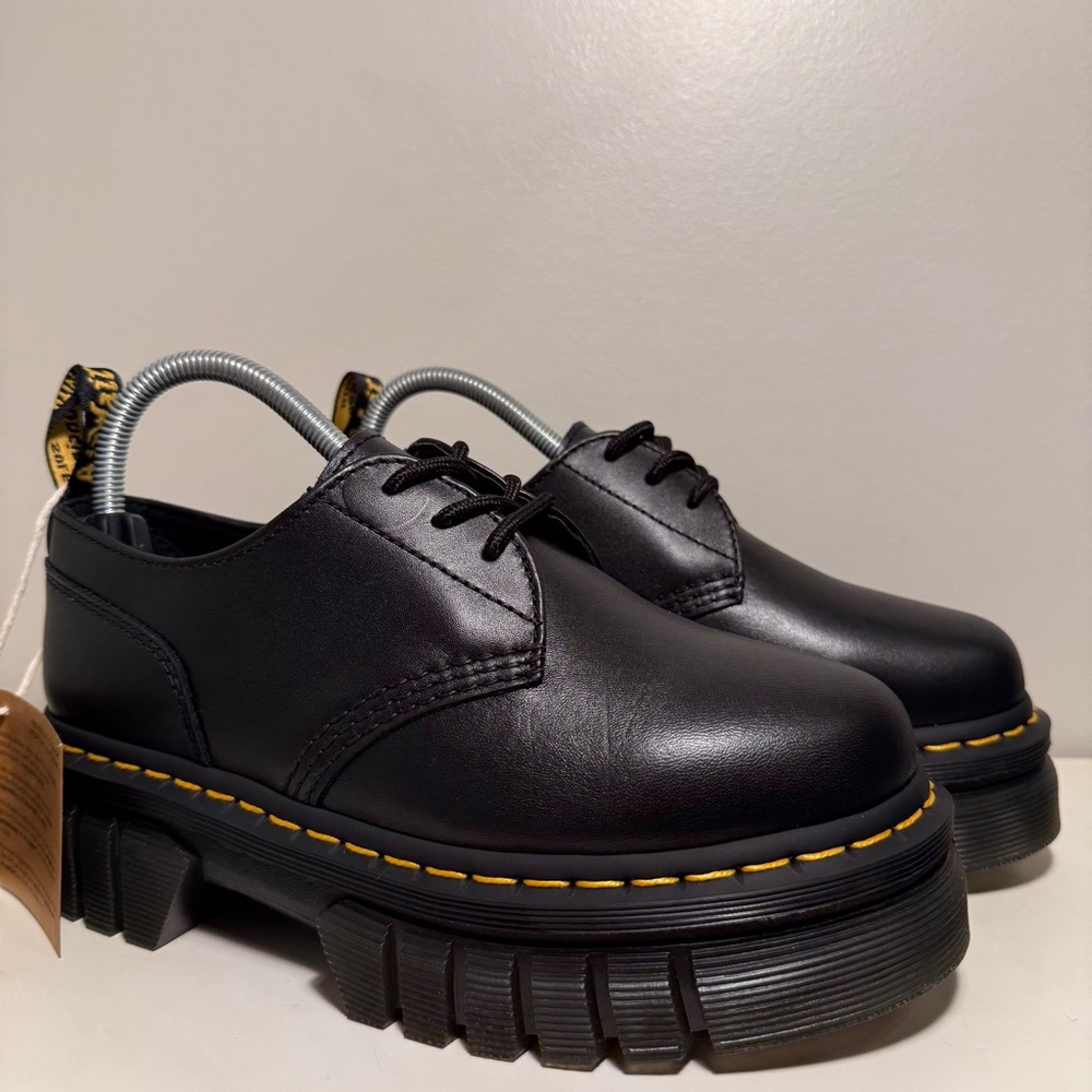 Doc Martens Audrick Platform Derby Womens Size  7 Punk Goth Loafers Platforms